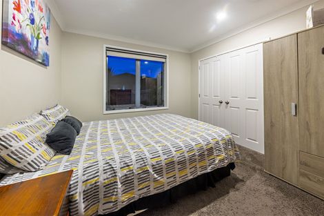 Photo of property in 43 Mt Lebanon Crescent, The Gardens, Auckland, 2105