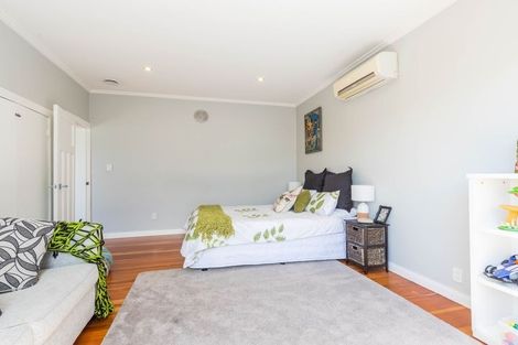 Photo of property in 20 Esmonde Road, Takapuna, Auckland, 0622