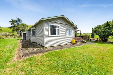 Photo of property in 49 Standish Road, Toko, Stratford, 4392