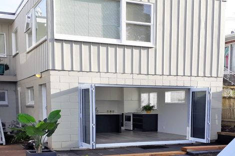 Photo of property in 3/5 Felton Mathew Avenue, St Johns, Auckland, 1072