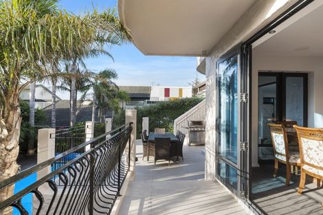 Photo of property in 1/60 Milford Road, Milford, Auckland, 0620