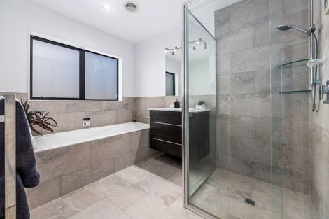 Photo of property in 10 Taranui Way, Paraparaumu Beach, Paraparaumu, 5032