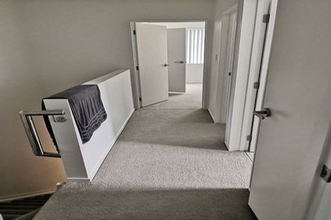 Photo of property in 9b Poruru Close, Papakura, 2110