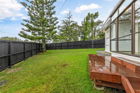 Photo of property in 1/9 Parrs Cross Road, Henderson, Auckland, 0612