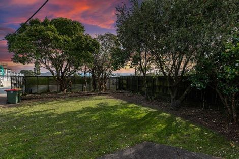 Photo of property in 69 Taikata Road, Te Atatu Peninsula, Auckland, 0610