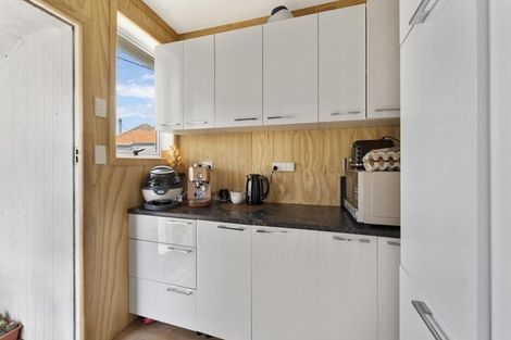 Photo of property in 30 Richmond Street, Waitara, 4320