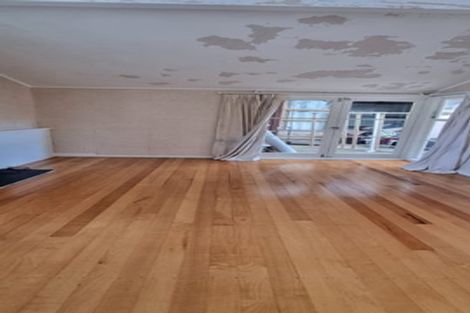 Photo of property in 27 Morton Avenue, Forrest Hill, Auckland, 0620