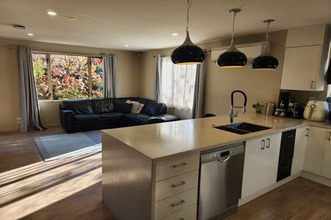 Photo of property in 135 Memorial Avenue, Burnside, Christchurch, 8053