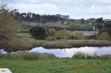 Photo of property in 166 Top Road, Dairy Flat, 0792