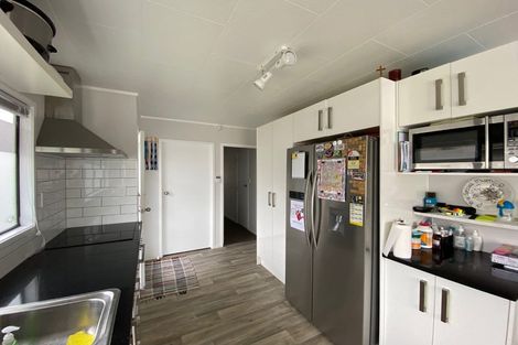 Photo of property in 96 Burundi Avenue, Clendon Park, Auckland, 2103