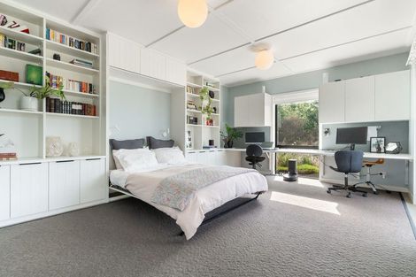 Photo of property in 7 Fairway Drive, Martinborough, 5711