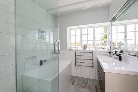 Photo of property in 51 Simla Avenue, Havelock North, 4130