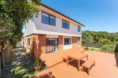 Photo of property in 24 Foundation Place, Glen Eden, Auckland, 0602