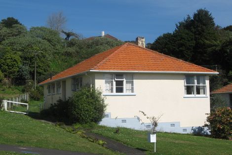 Photo of property in 80 Glenpark Avenue, Frankleigh Park, New Plymouth, 4310