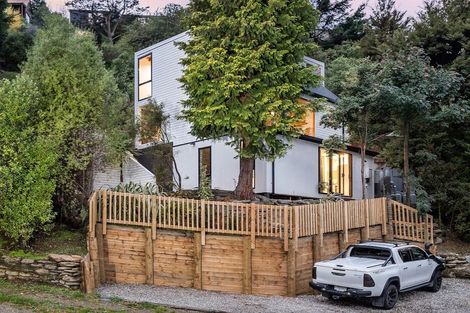 Photo of property in 265 Fernhill Road, Sunshine Bay, Queenstown, 9300