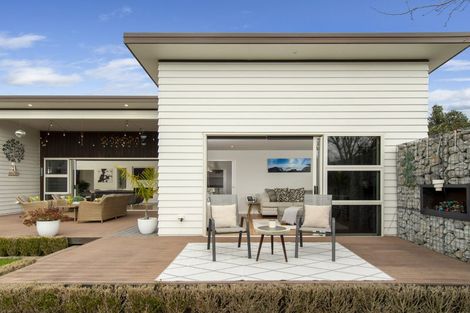 Photo of property in 33 Oceana Drive, Welcome Bay, Tauranga, 3175