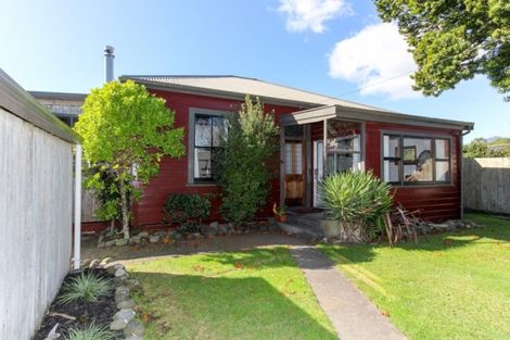 Photo of property in 65 Carthew Street, Okato, 4335