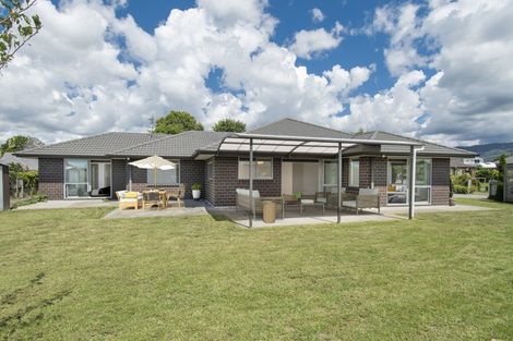 Photo of property in 17 Hoggard Place, Katikati, 3129