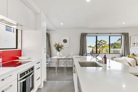 Photo of property in 2/58 James Street, Bayview, Auckland, 0629