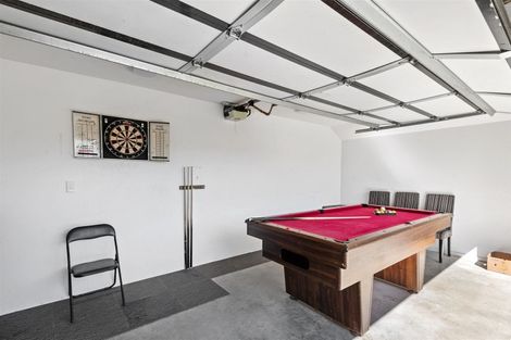 Photo of property in 18 Bateman Avenue, Bryndwr, Christchurch, 8053