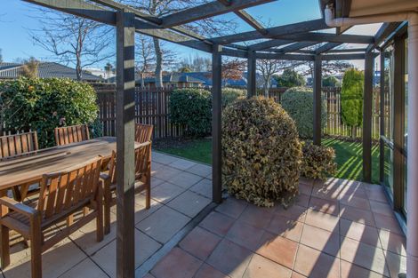 Photo of property in 4 Chesterfield Mews, Russley, Christchurch, 8042