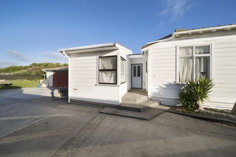 Photo of property in 84 Albion Street, Hawera, 4610