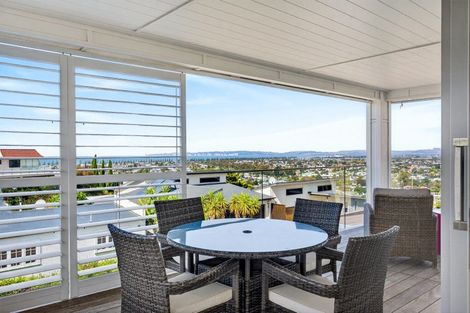 Photo of property in 7 Enfield Road, Hospital Hill, Napier, 4110