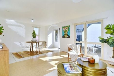 Photo of property in 3/270 Kilmore Street, Christchurch Central, Christchurch, 8011