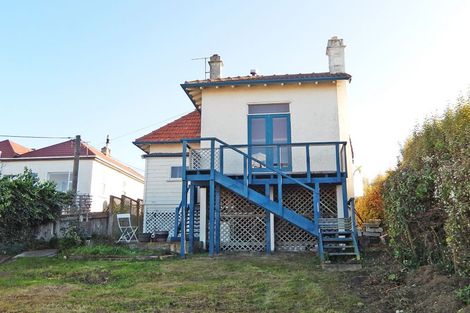 Photo of property in 11 Wharfe Street, South Hill, Oamaru, 9400