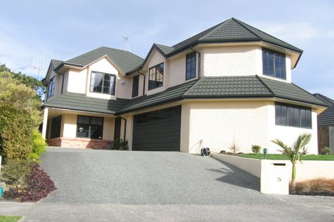 Photo of property in 5 Kilkenny Place, Fitzherbert, Palmerston North, 4410