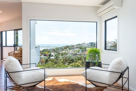 Photo of property in 139 Mount Pleasant Road, Mount Pleasant, Christchurch, 8081