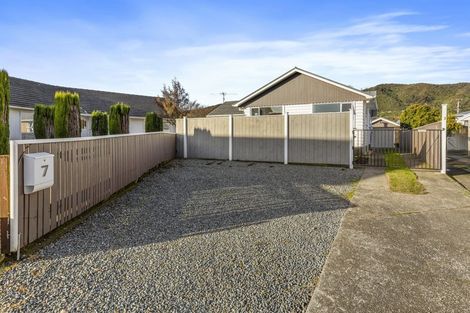 Photo of property in 7 Ferretti Grove, Avalon, Lower Hutt, 5011