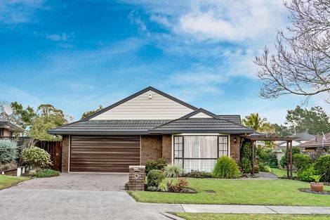 Photo of property in 2/32 Headcorn Place, Botany Downs, Auckland, 2010