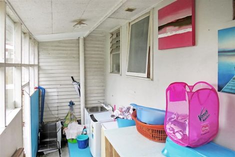 Photo of property in 40 Thomas Crescent, Western Heights, Rotorua, 3015