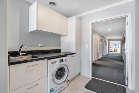 Photo of property in 3 Crabapple Close, Milson, Palmerston North, 4414