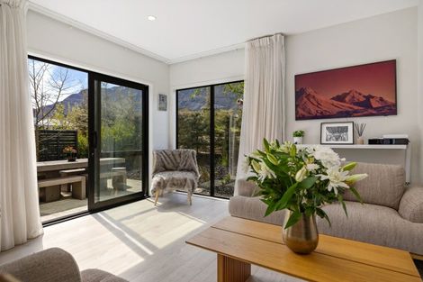 Photo of property in 3 Mulholland Drive, Jacks Point, 9371