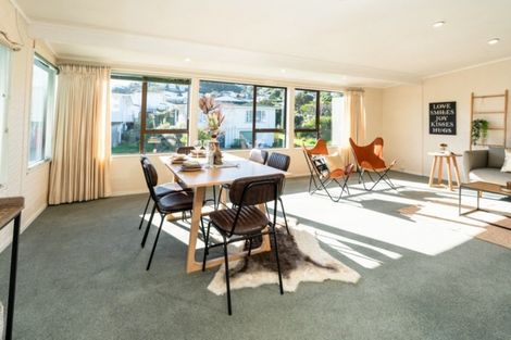 Photo of property in 1b Westview Grove, Miramar, Wellington, 6022