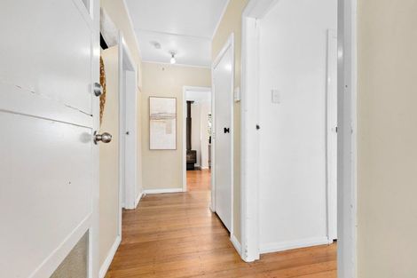 Photo of property in 104 Sidlaw Street, Strathmore Park, Wellington, 6022