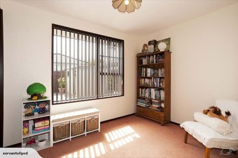 Photo of property in 52 Briarmont Street, Avondale, Christchurch, 8061