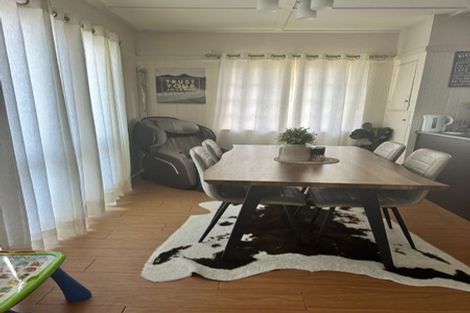 Photo of property in 1/79 Sylvan Avenue, Northcote, Auckland, 0627