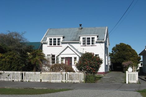 Photo of property in 215 Hampden Street, Hokitika, 7810