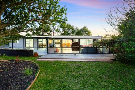 Photo of property in 87 Spur Road, Stillwater, Silverdale, 0993