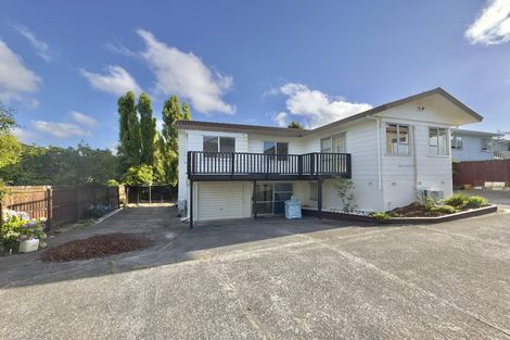 Photo of property in 2/144 Bradbury Road, Botany Downs, Auckland, 2010