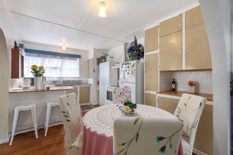 Photo of property in 38 Hand Road, Helensville, 0800