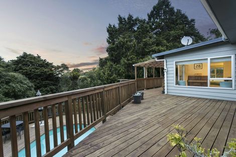 Photo of property in 903 West Coast Road, Waiatarua, Auckland, 0604