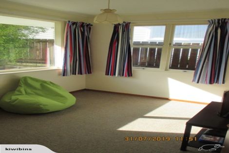 Photo of property in 90 Kenmore Street, Newlands, Wellington, 6037