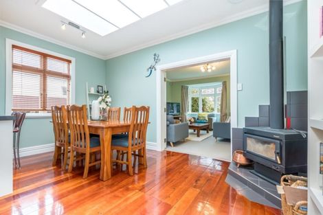 Photo of property in 1 Saint Ronans Avenue, Waterloo, Lower Hutt, 5011