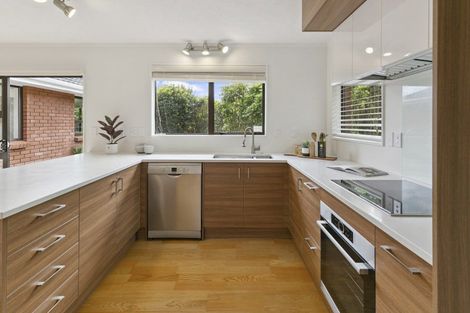 Photo of property in 39 Satara Crescent, Khandallah, Wellington, 6035