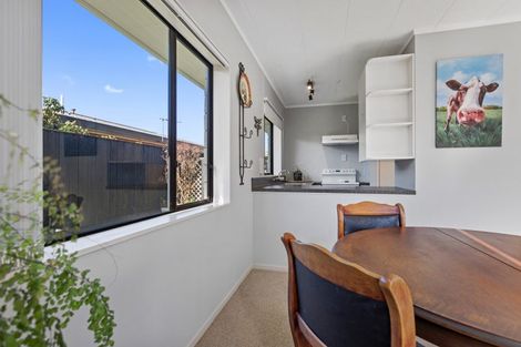 Photo of property in 273/1 Mangorei Road, Merrilands, New Plymouth, 4312