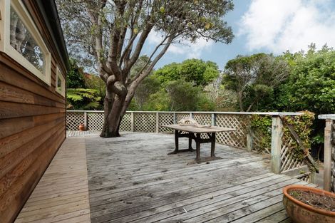 Photo of property in 14 Whanake Street, Titahi Bay, Porirua, 5022